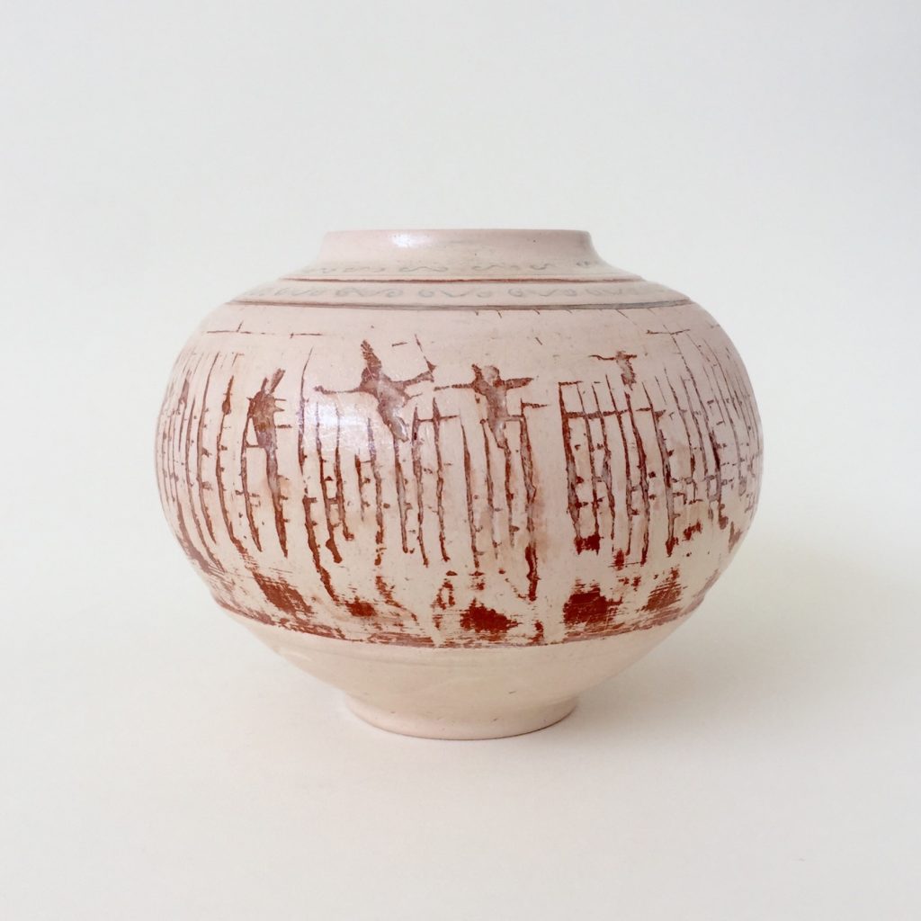 Керамическая ваза 26